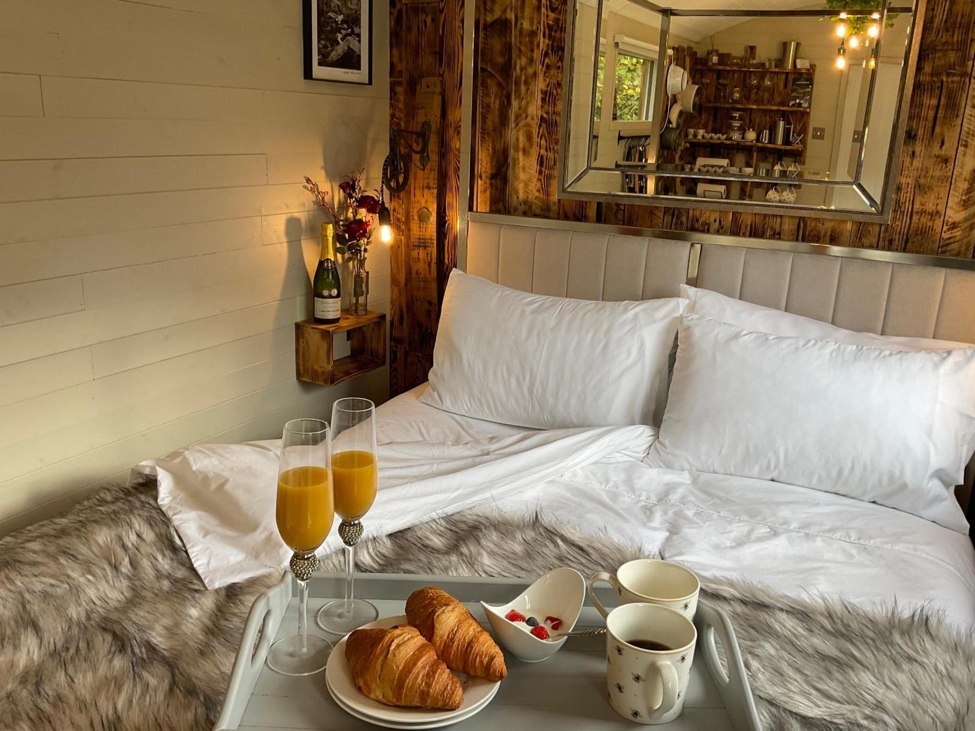 Gillan Creek Retreat Hotel Helston Ngoại thất bức ảnh